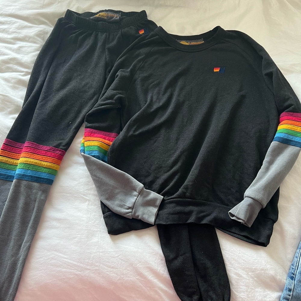 Aviator nation charcoal grey rainbow stripe set